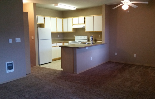 1 bed, 1 bath, 785 sqft, $1,380, Unit 1043