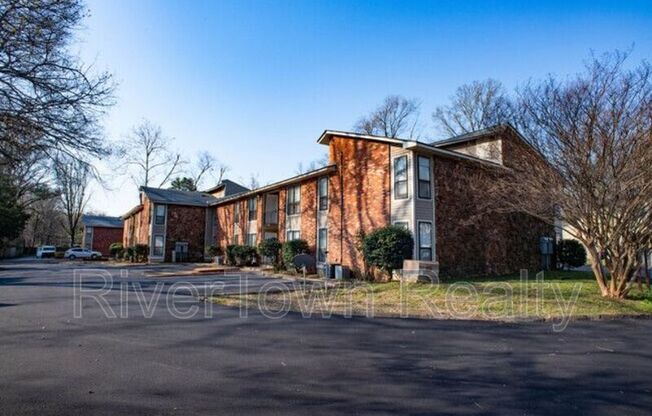 3953 MACON RD