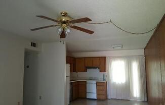 2 beds, 1 bath, 800 sqft, $1,025, Unit Unit A - 220 W Verbena Ave, Foley *key 16*