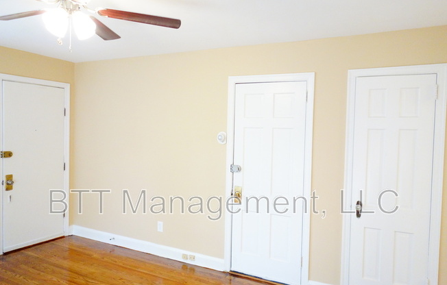 8107 Greenwood Ave