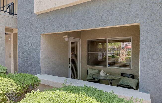 2 beds, 2 baths, 1,052 sqft, $1,605