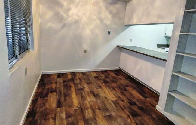 2 beds, 2 baths, 988 sqft, $2,175, Unit 122