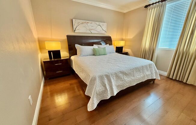 2 beds, 2 baths, $2,400, Unit # 206