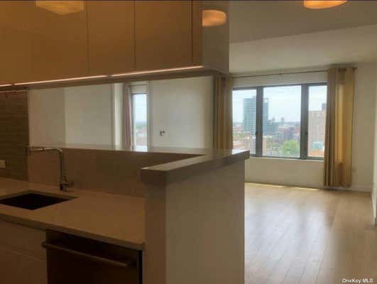 2 beds, 2 baths, $4,200, Unit 13B