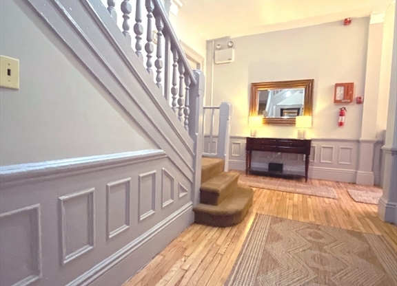 1 bed, 1 bath, 319 sqft, $2,395, Unit PARLOR
