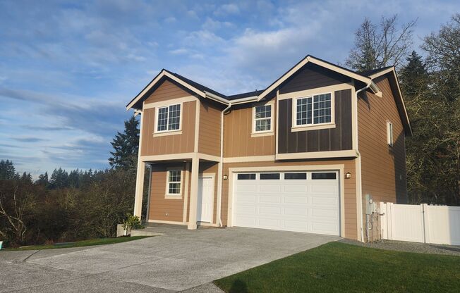 New Construction 4 Bedroom, 2.5 Bathroom Home in Yelm Creek Estates!