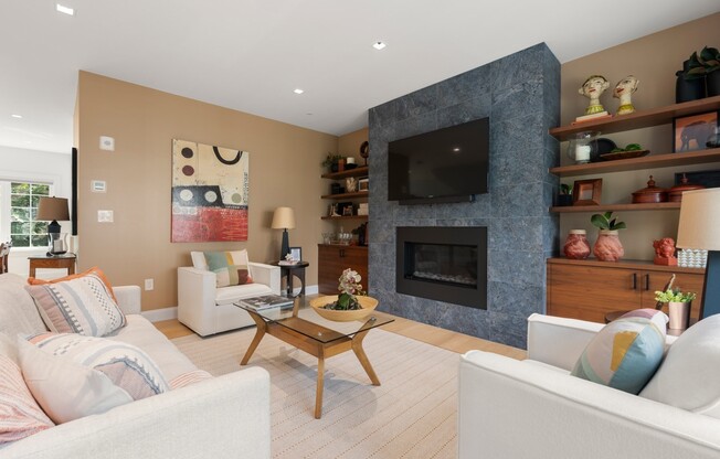 21 CROWNINSHIELD RD
