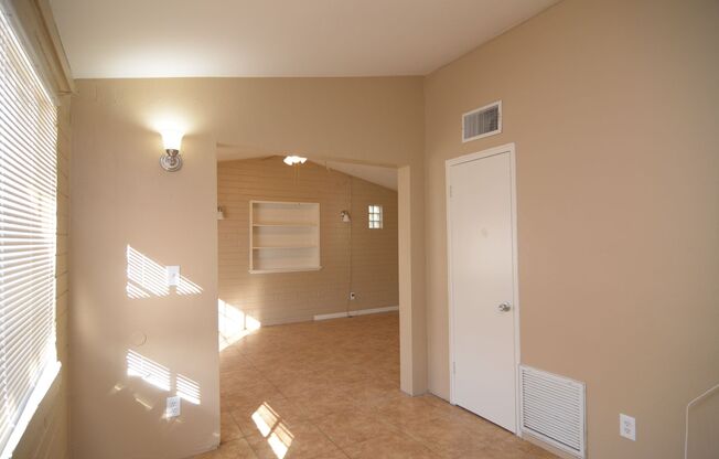 2 beds, 1 bath, $1,195