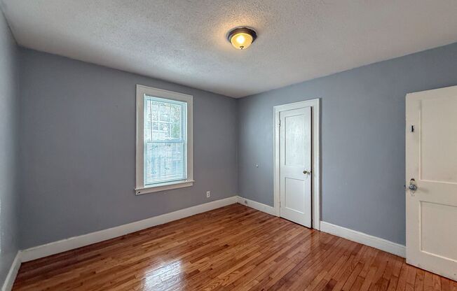 2 beds, 1 bath, 574 sqft, $1,995, Unit 257 Sheffield Ave Unit 1