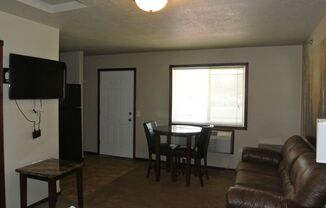 Studio, 1 bath, $645, Unit 6