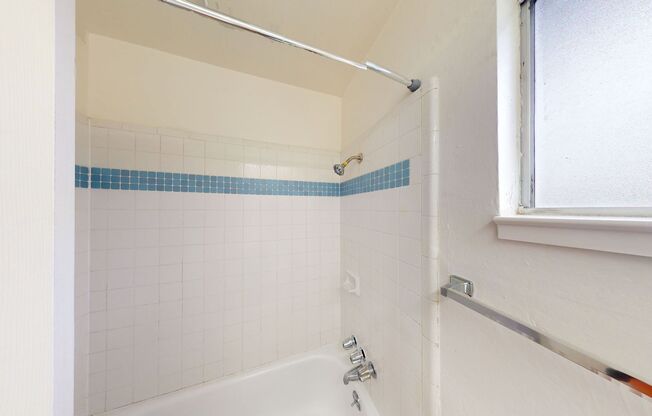 2 beds, 1 bath, 715 sqft, $2,450, Unit 619-1