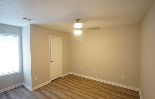 2 beds, 2 baths, $1,100, Unit 809