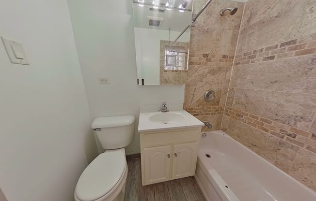1 bed, 1 bath, 810 sqft, $2,425, Unit 1307 3A