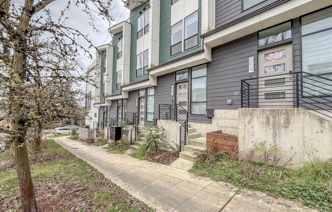 Newer Construction 2bd/2bth Madison Valley Townhome, $3,300/mo.