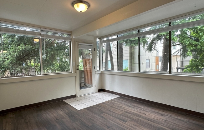 2334 B 49 AVE SW
