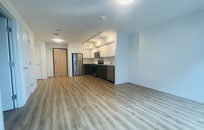 1 bed, 1 bath, 653 sqft, $3,500, Unit 507