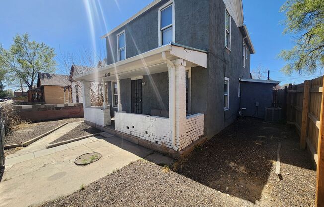 1221 E ABRIENDO AVE