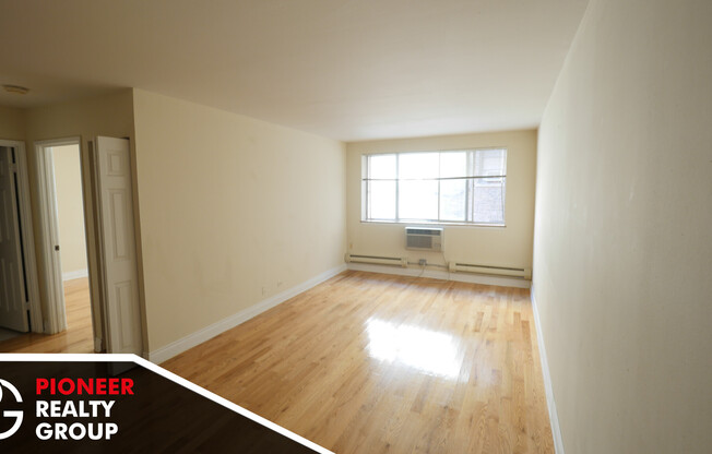 660 W Wrightwood Ave