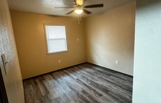 2 beds, 1 bath, 815 sqft, $795, Unit 20