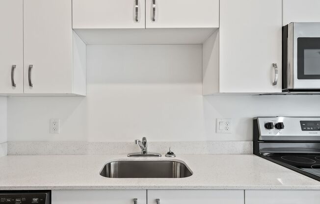 5840 SE 89th Ave ~ Move-in Special!