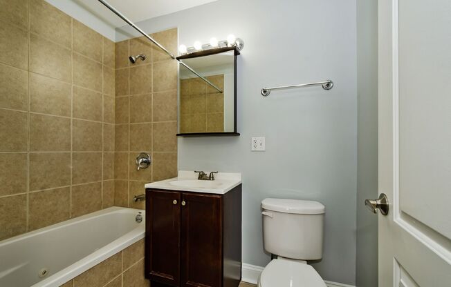 2 beds, 2 baths, 664 sqft, $2,250, Unit 302