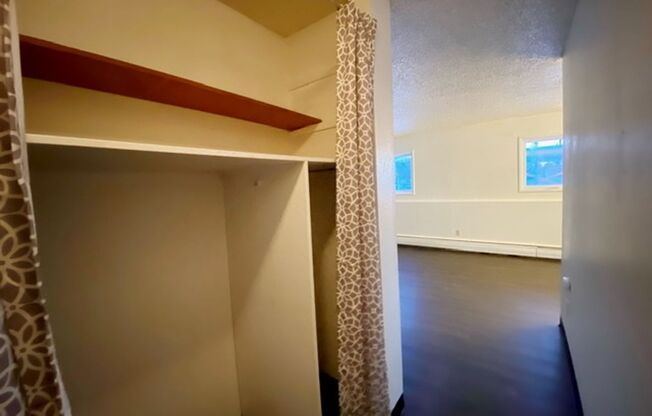 2 beds, 1 bath, $1,450, Unit 1