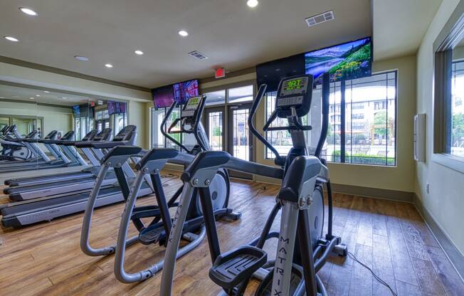 24-Hour Fitness Center at 4700 Colonnade Apartments in Birmingham, AL