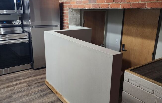 1 bed, 1 bath, 630 sqft, $1,249, Unit 524