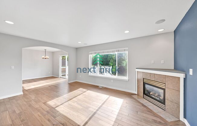3 BEDS & 2.5 BATH  FOR RENT