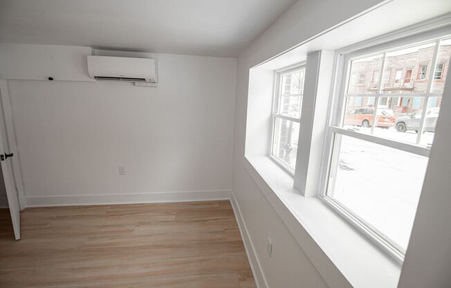 1 bed, 1 bath, 600 sqft, $899, Unit Unit 111