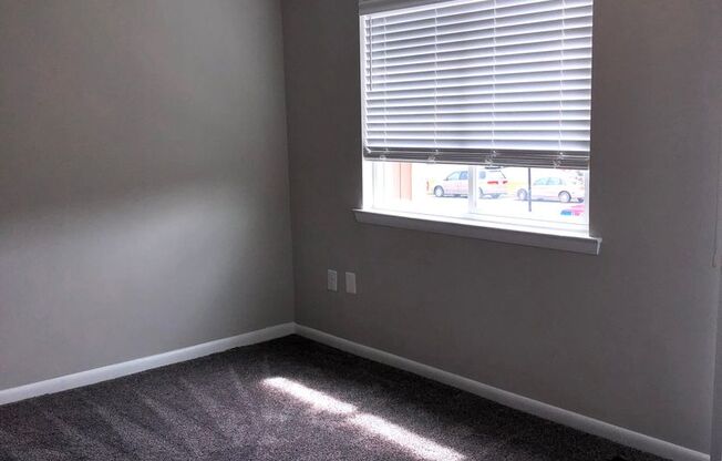 2 beds, 1 bath, $2,000