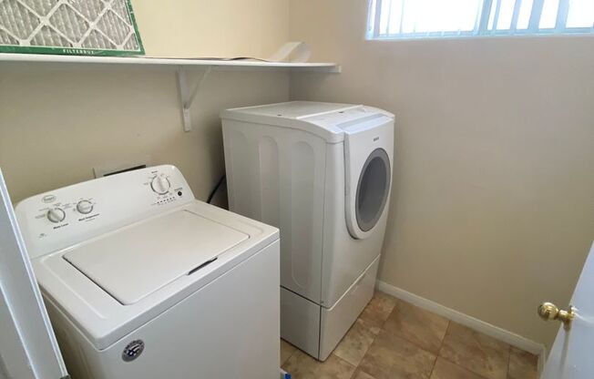 2 beds, 2 baths, 940 sqft, $1,275, Unit Gary Ave #2033 Bldg 9