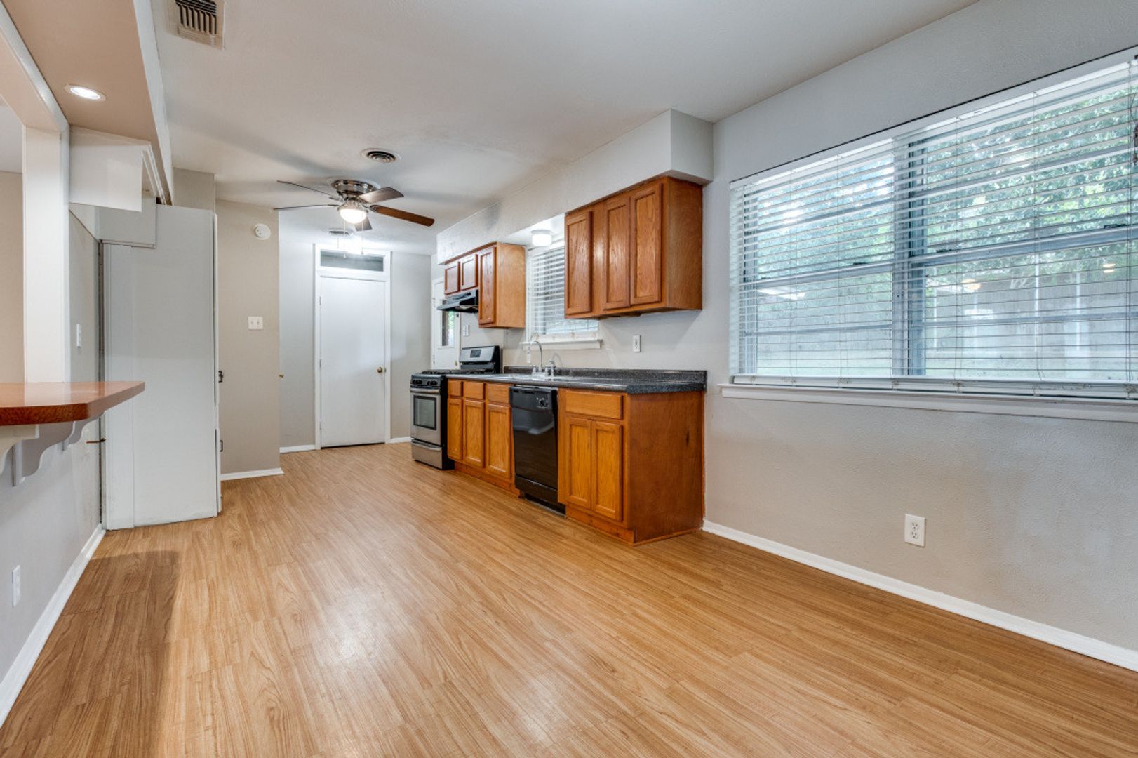 Ready to Lease! 4 Bd, 2 Ba | N. Arlington