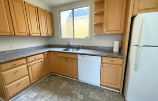 3 beds, 2 baths, $5,300