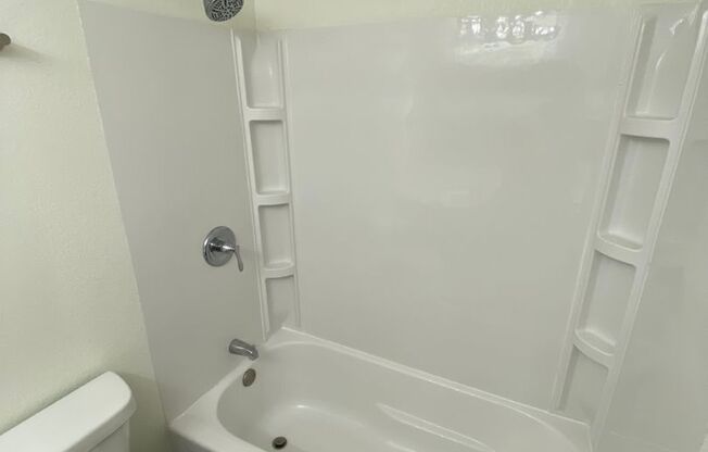 Studio, 1 bath, $725, Unit #142