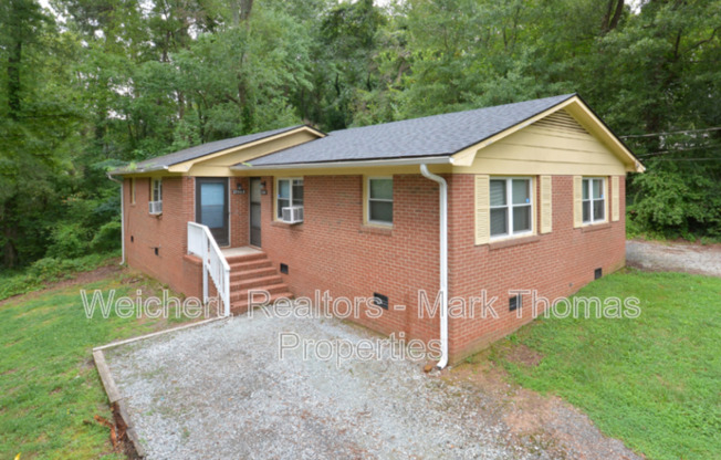 2708 E MAIN ST