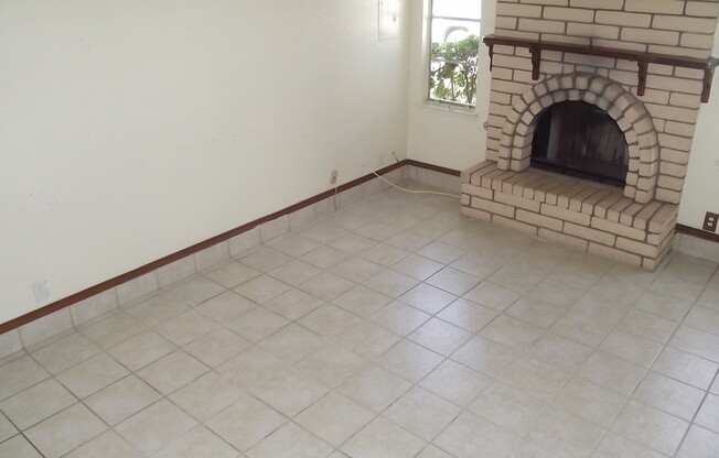 Northeast El Paso 3 Bed Refrig A/C