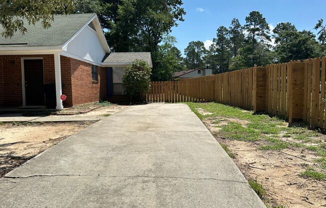 3/2 No carpet & Fenced yard off Old Waynesboro Road