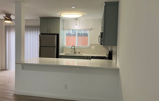 1 bed, 1 bath, 600 sqft, $2,095