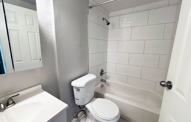 1 bed, 1 bath, 560 sqft, $825, Unit 630-24