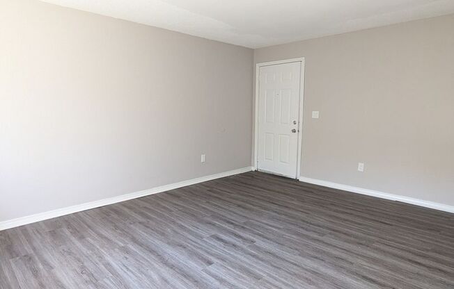 Avenue Rd Apartments LLC