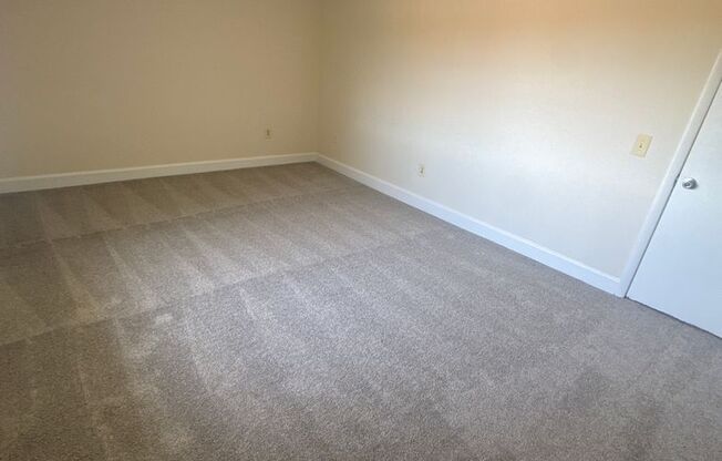 3 beds, 2 baths, 1,300 sqft, $2,300, Unit 3412 #203