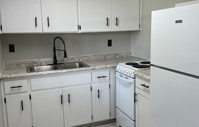2 beds, 1 bath, 800 sqft, $1,550