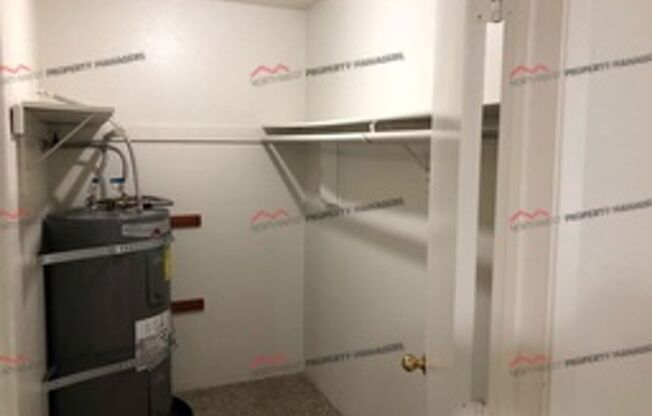 1 bed, 1 bath, 640 sqft, $1,140, Unit #36