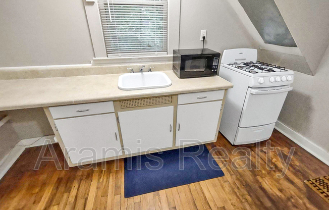 451 Durand Drive Northeast Unit 1A
