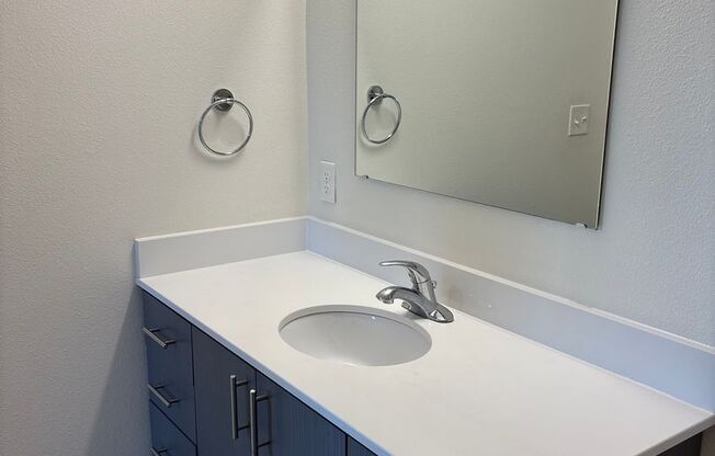 2 beds, 1 bath, 554 sqft, $1,745, Unit 413