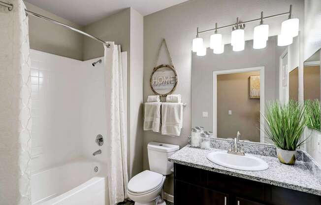 1 bed, 1 bath, 806 sqft, $1,356