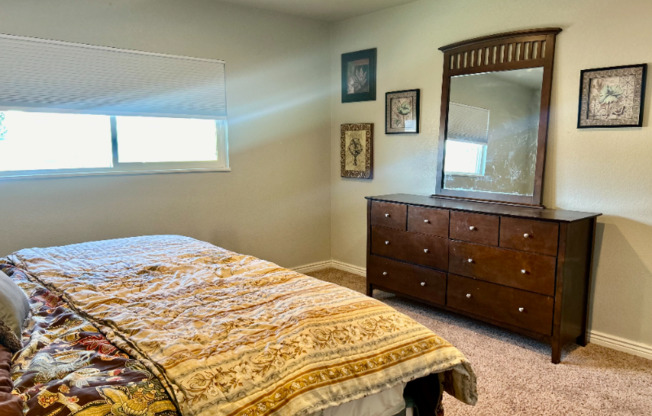3108 MOONBEAM CIR S