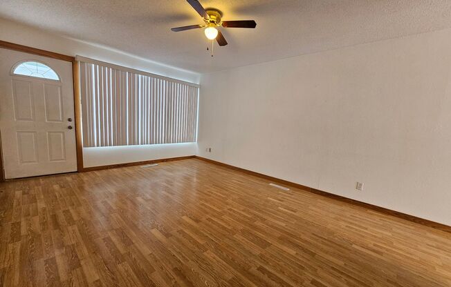 NW 3 Bedroom 1 bath, Large Fenced Yard, 1 Stall Garage