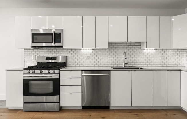 2 beds, 2 baths, 946 sqft, $3,400, Unit 306